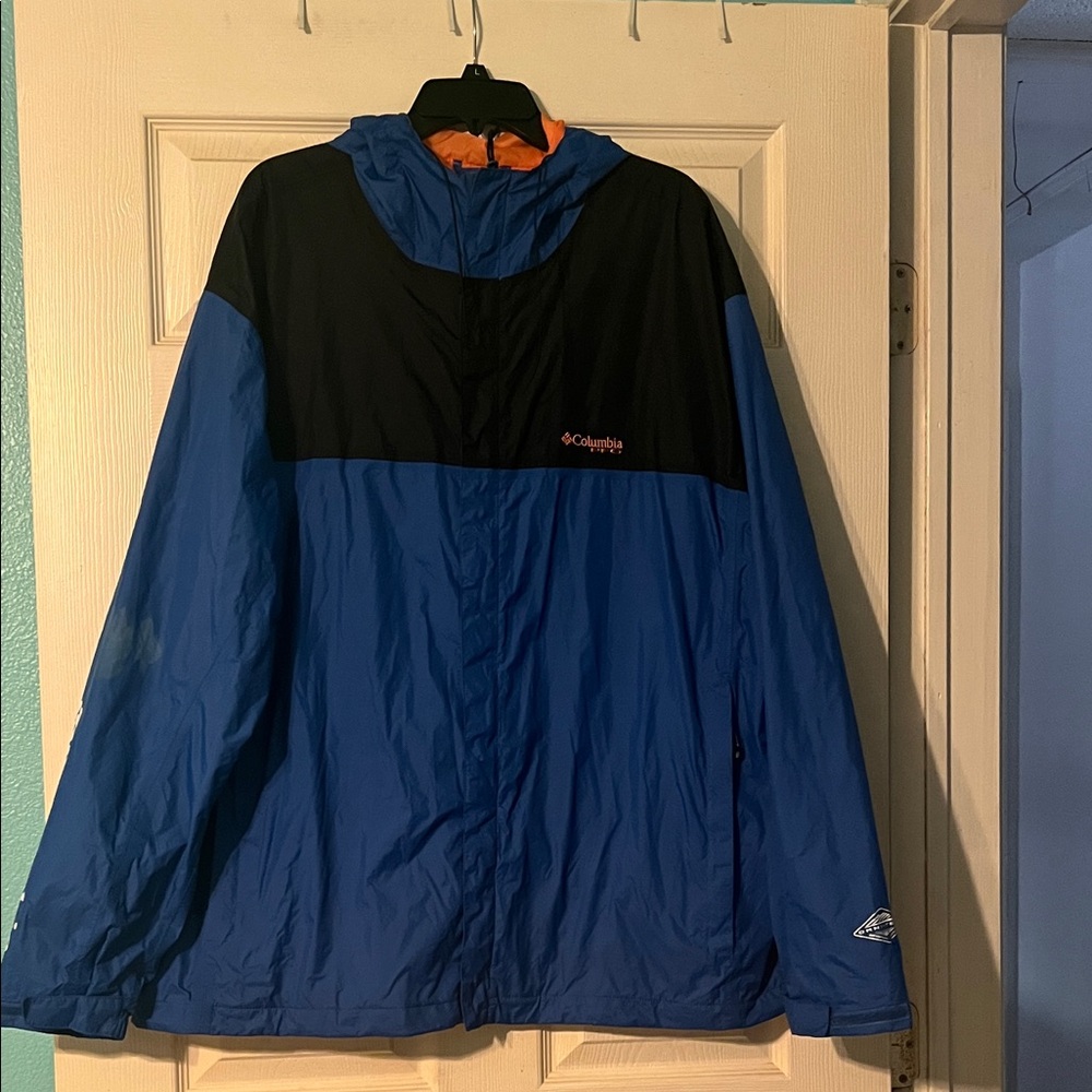 Columbia Men's PFG Hooded Jacket. Size XXL. Zipper/velcro front.